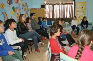 Roda de Leitura visita escolas em maio