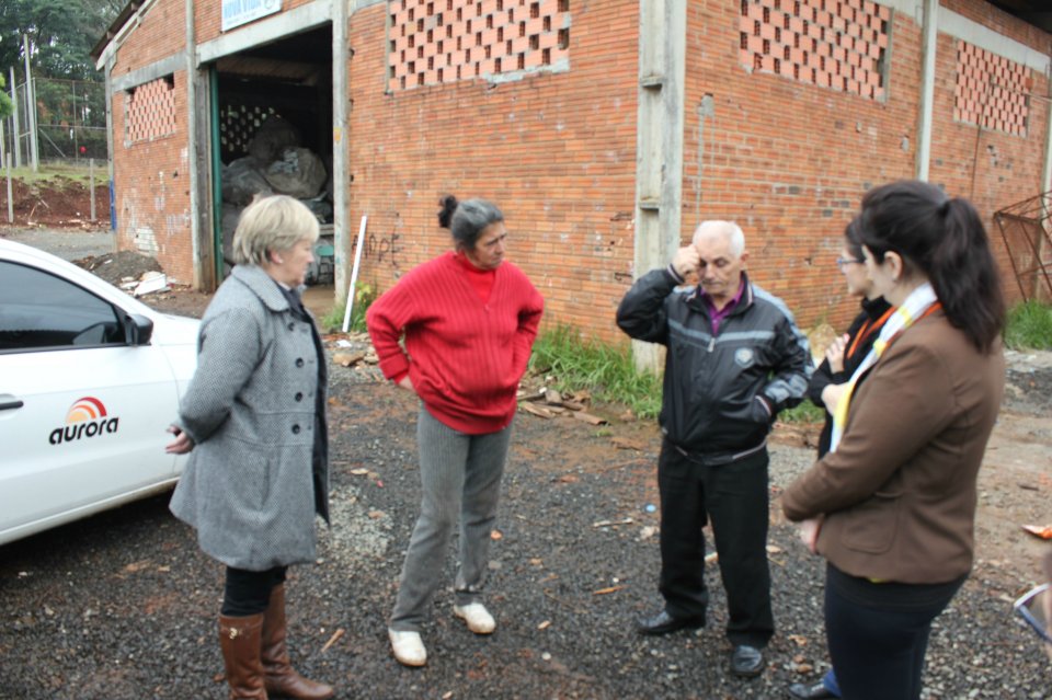 Equipe de Comunicação e da FALB visitam associações de catadores em Chapecó