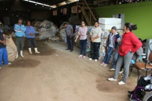 Equipe de Comunicação e da FALB visitam associações de catadores em Chapecó