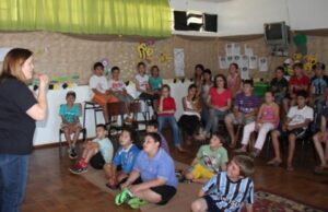 HÁ UM VERDADEIRO TESOURO DE HISTÓRIAS QUE ABRE AS PORTAS DO IMAGINÁRIO...