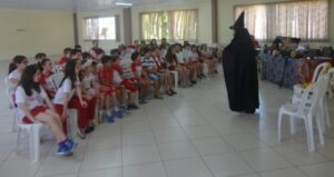 HÁ UM VERDADEIRO TESOURO DE HISTÓRIAS QUE ABRE AS PORTAS DO IMAGINÁRIO...