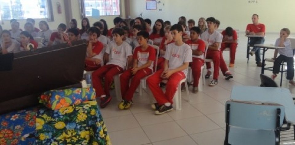 HÁ UM VERDADEIRO TESOURO DE HISTÓRIAS QUE ABRE AS PORTAS DO IMAGINÁRIO...