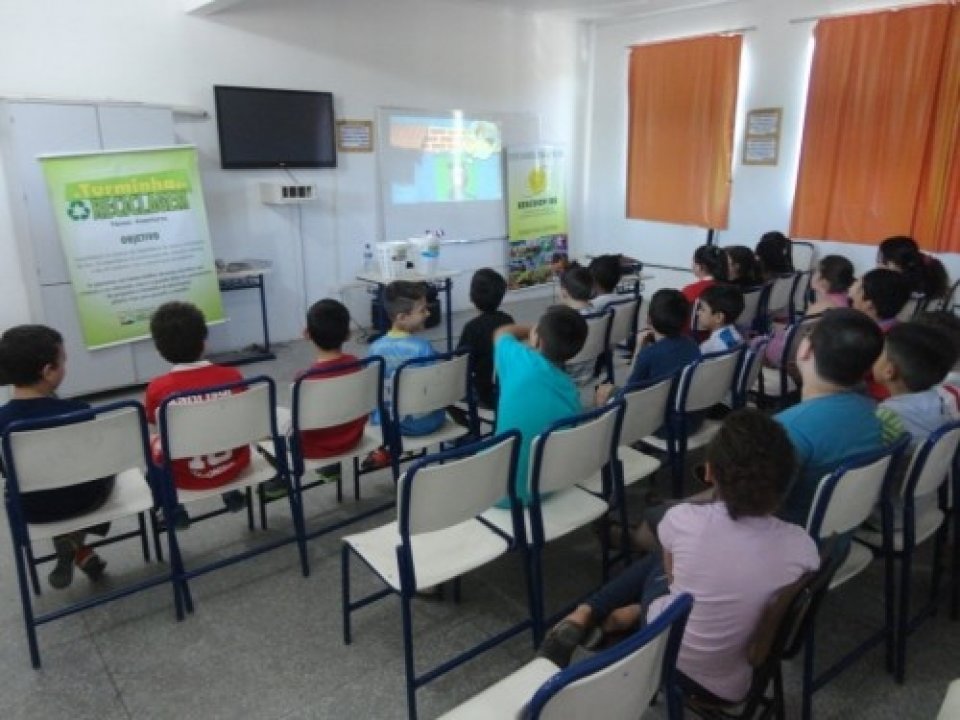 PRESERVAÇÃO AMBIENTAL SIGNIFICA UM COMPROMISSO COM A VIDA...