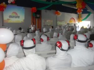 ALUNOS SE COMPROMETEM EM MULTIPLICAR OS ENSINAMENTOS DA TURMINHA DA RECICLAGEM