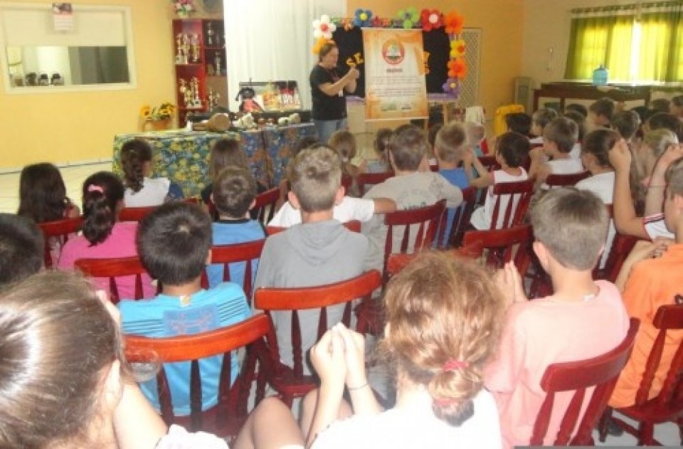 RODA DE LEITURA E CONTAÇÃO DE HISTÓRIAS PARTICIPA DE FEIRA DO LIVRO EM SARANDI-RS