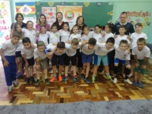 RODA DE LEITURA ESTIMULA O GOSTO PELA LEITURA E A FORMAÇÃO DE LEITORES