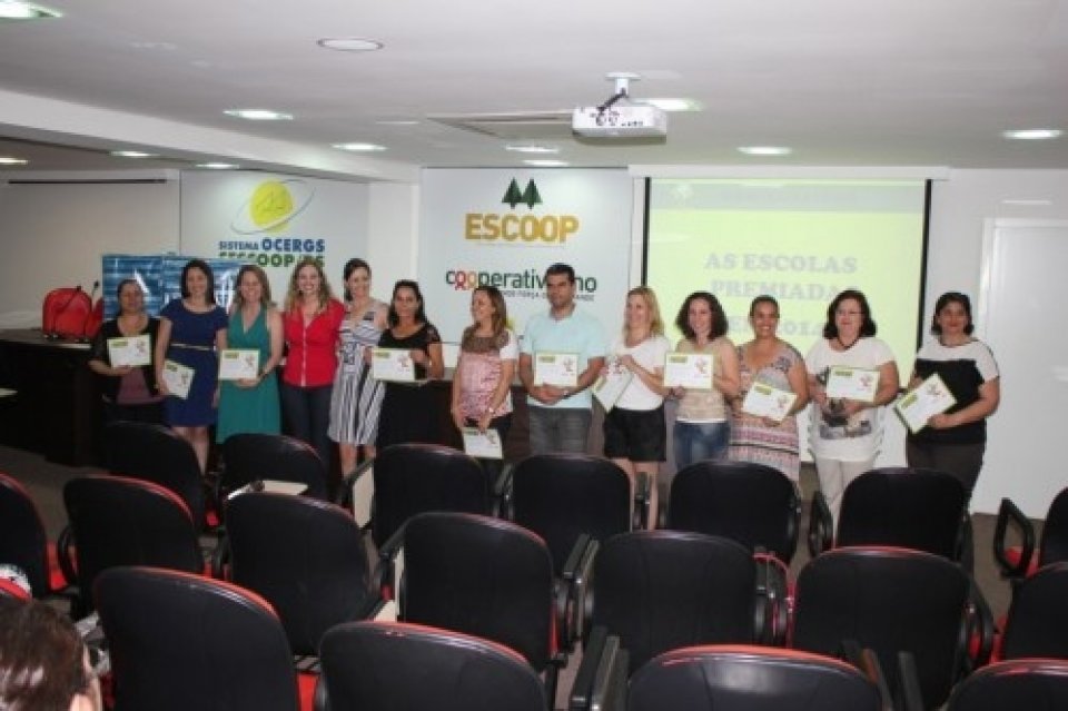 A TURMINHA DA RECICLAGEM PROMOVE PRÊMIO ESCOLA CIDADÃ RS