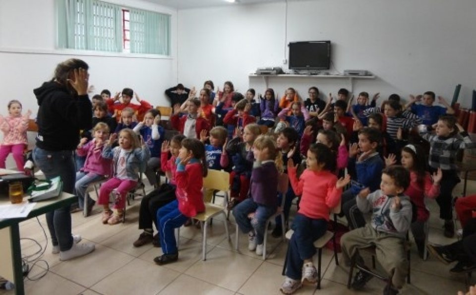 TURMINHA DA RECICLAGEM-SC DESENVOLVE ATIVIDADES EM DIVERSAS ESCOLAS