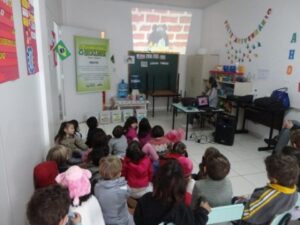 TURMINHA DA RECICLAGEM-SC DESENVOLVE ATIVIDADES EM DIVERSAS ESCOLAS