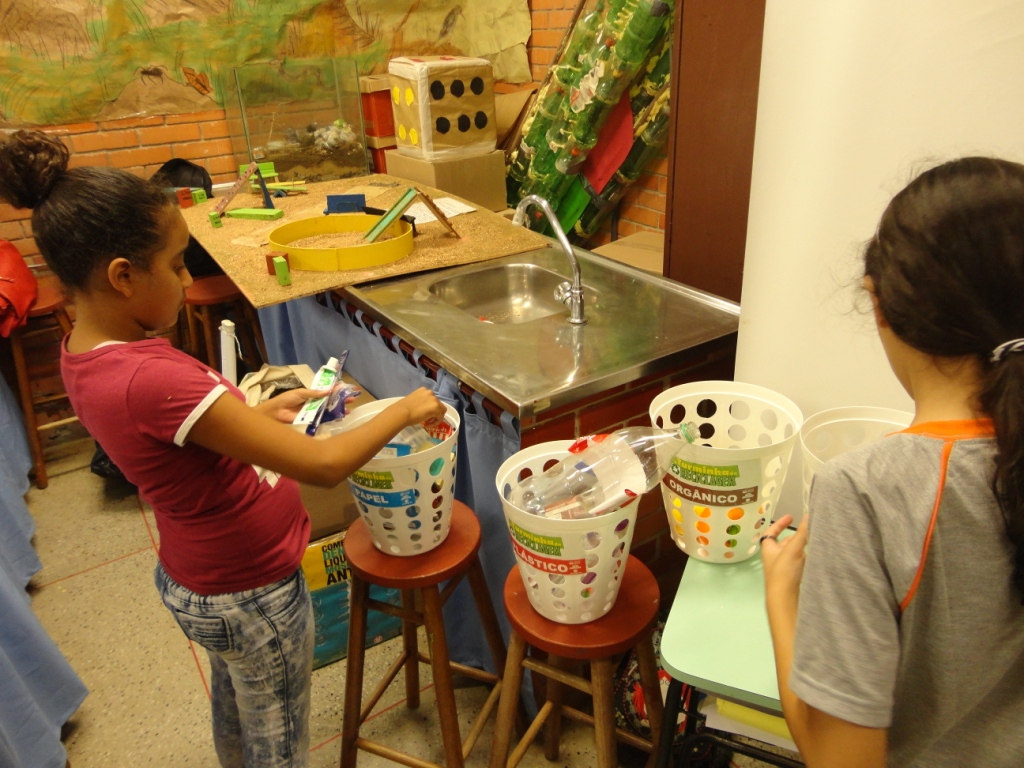 A Turminha da Reciclagem-RS atende alunos de escola especial