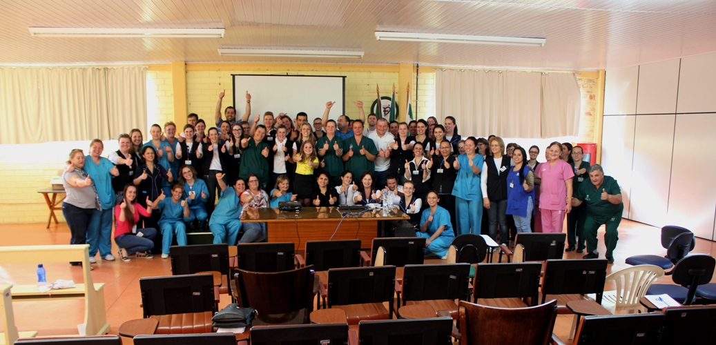 Palestra desperta diversas emoções em funcionários de Hospital no RS