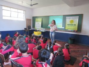 Sensibilização ambiental com a Turminha da Reciclagem