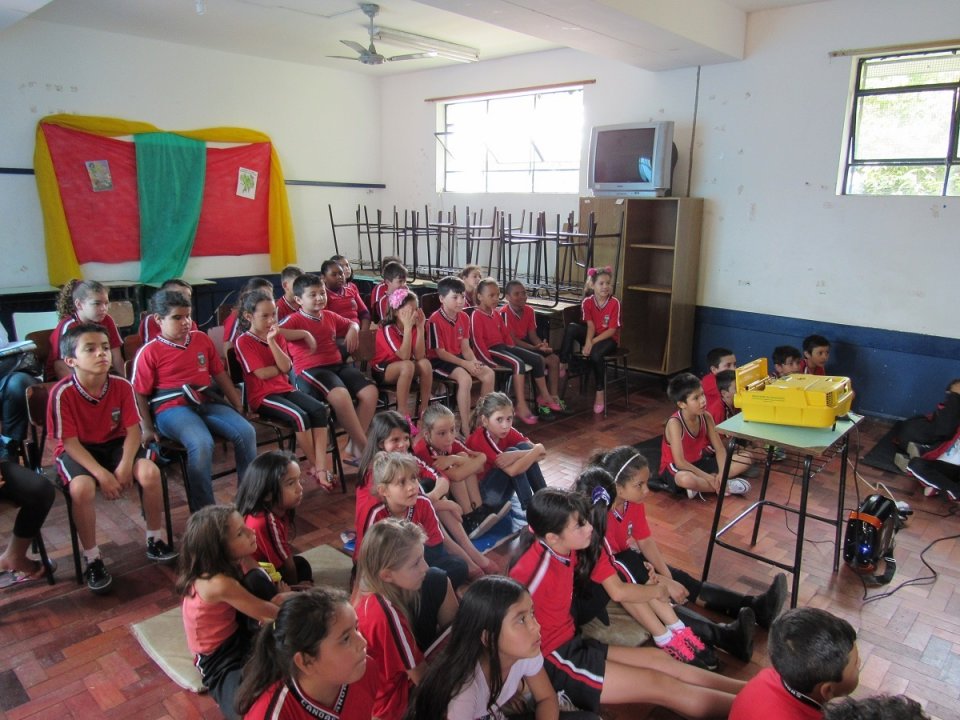 Sensibilização ambiental com a Turminha da Reciclagem