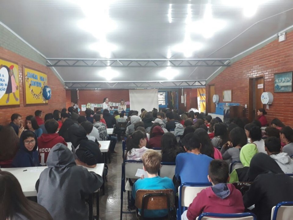 Cinema da Prevenção na Escola Dom José Coutinho em Sarandi (RS)