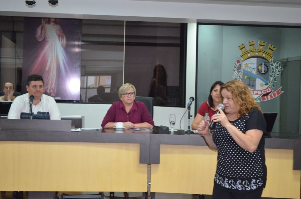 Fundação Aury Luiz Bodanese em sessão na Câmara de Vereadores de Chapecó (SC)