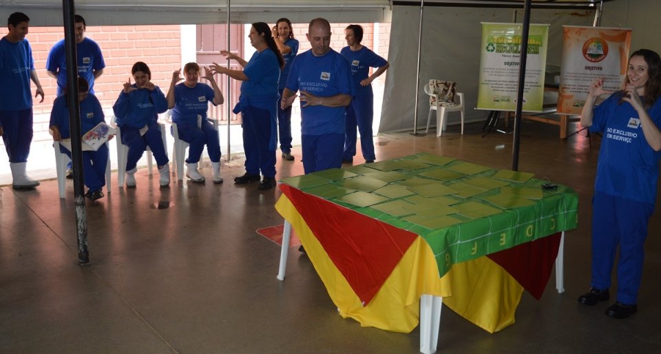 Programas da FALB no 30º Aniversário do Incubatório Aurora de Chapecó (SC)