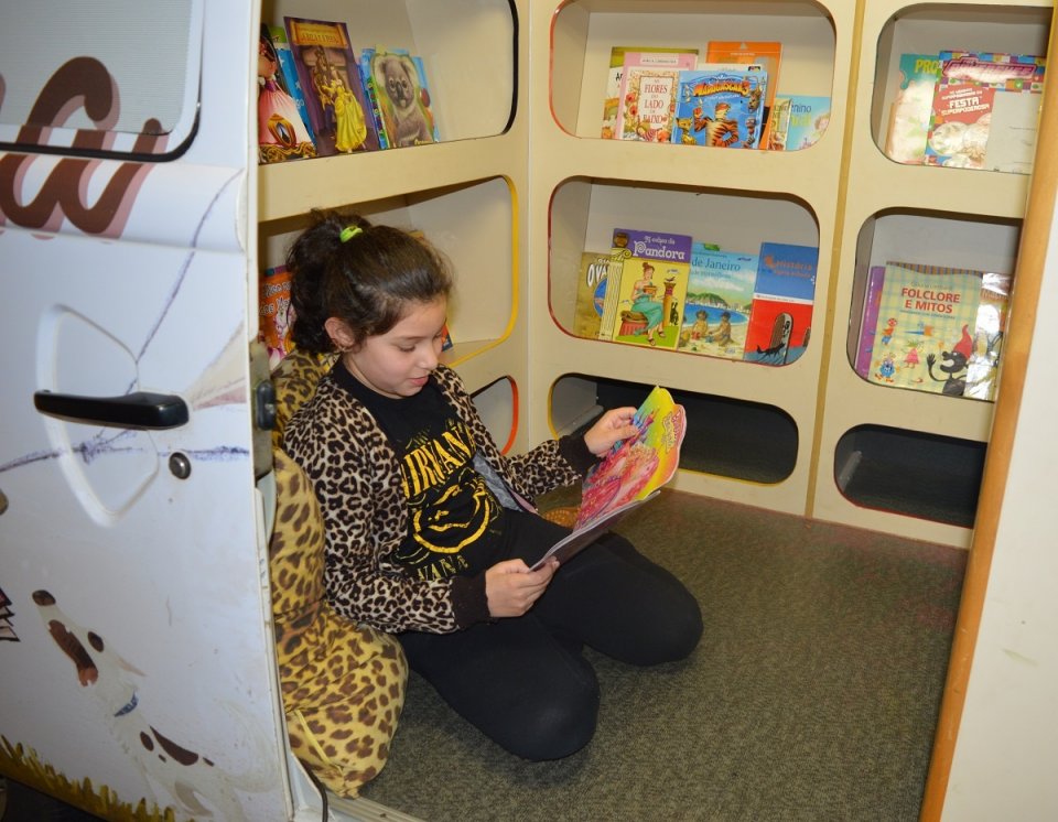 Roda de Leitura e A Turminha da Reciclagem na Cooperalfa em Chapecó (SC)