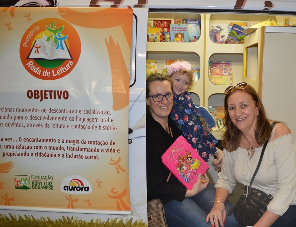 Roda de Leitura e A Turminha da Reciclagem na Cooperalfa em Chapecó (SC)