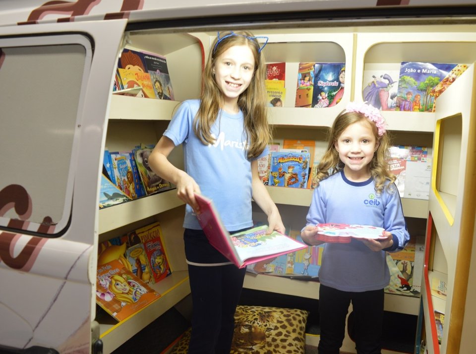 Roda de Leitura e A Turminha da Reciclagem na Cooperalfa em Chapecó (SC)