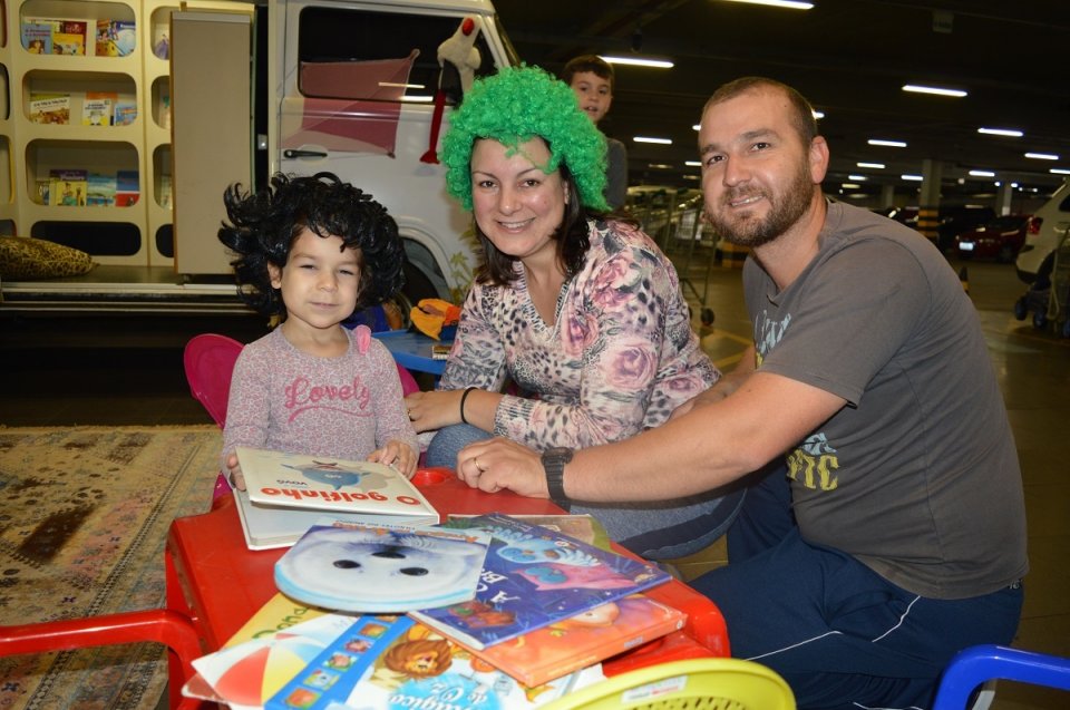 Roda de Leitura e A Turminha da Reciclagem na Cooperalfa em Chapecó (SC)