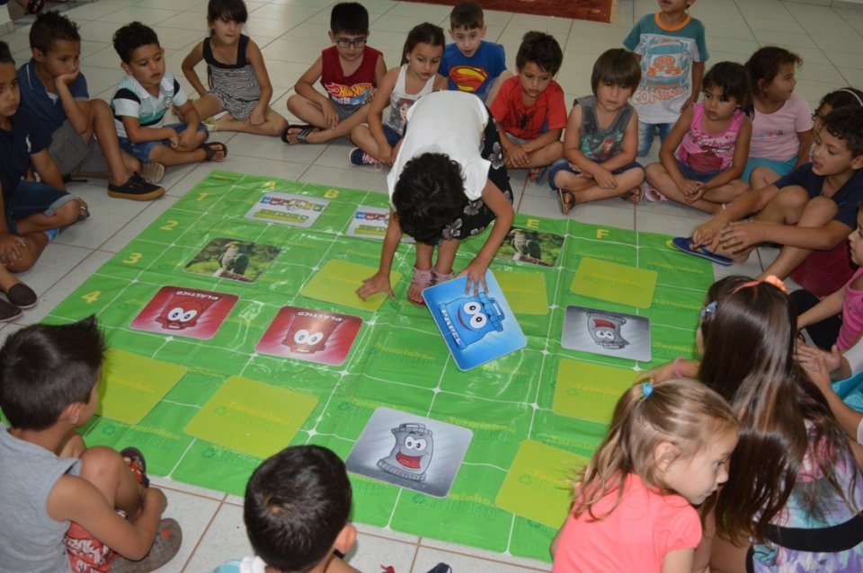A Turminha da Reciclaglem no natal do CEIM