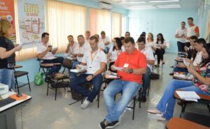 Filial de Vendas da Aurora em Chapecó (SC) recebe o programa Roda de Leitura