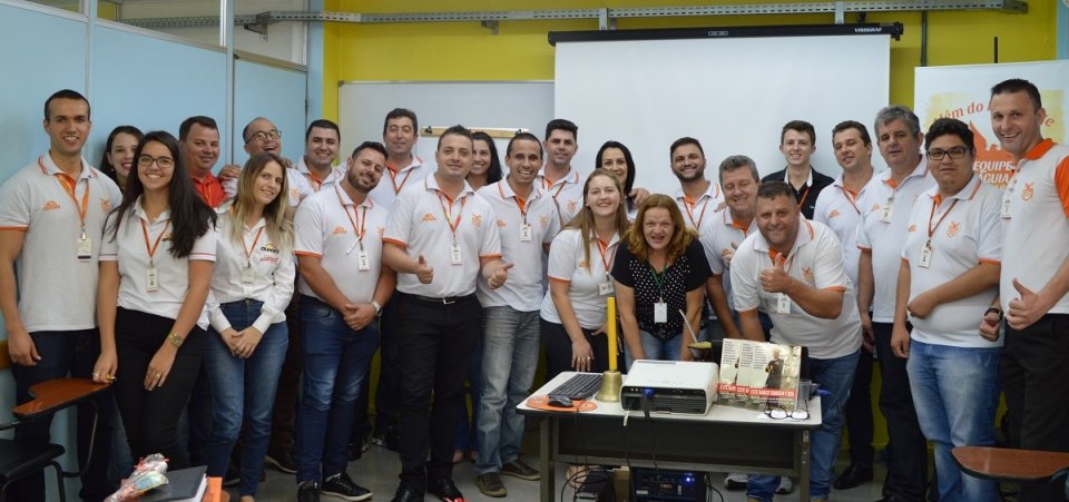 Filial de Vendas da Aurora em Chapecó (SC) recebe o programa Roda de Leitura