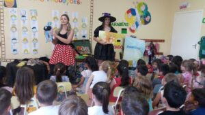 Contação de histórias com o programa Roda de Leitura em Guatambu (SC)