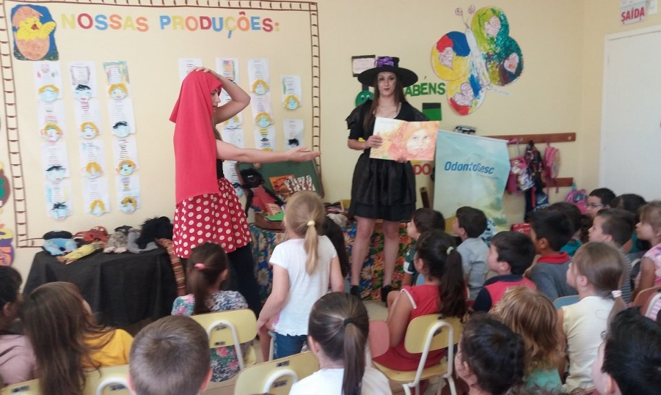 Contação de histórias com o programa Roda de Leitura em Guatambu (SC)