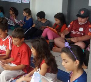 Contação de histórias com o programa Roda de Leitura em Guatambu (SC)