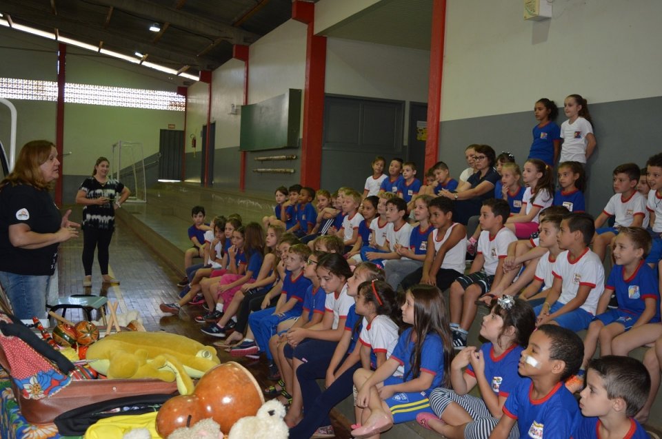 Programa Roda de Leitura na Escola Emma Balke