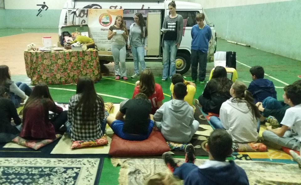 Programa Roda de Leitura contribui para o desenvolvimento da linguagem oral e escrita dos ouvintes