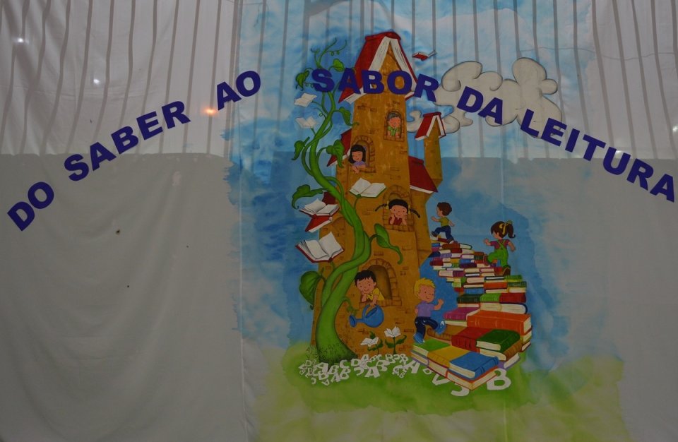 Programa Roda de Leitura leva contação de histórias, leitura e socialização a espaços