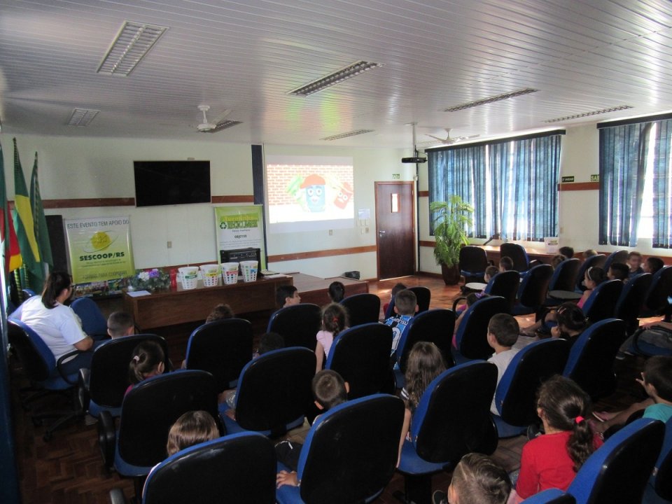 Programa Eco Cooperação leva educação ambiental aos espaços