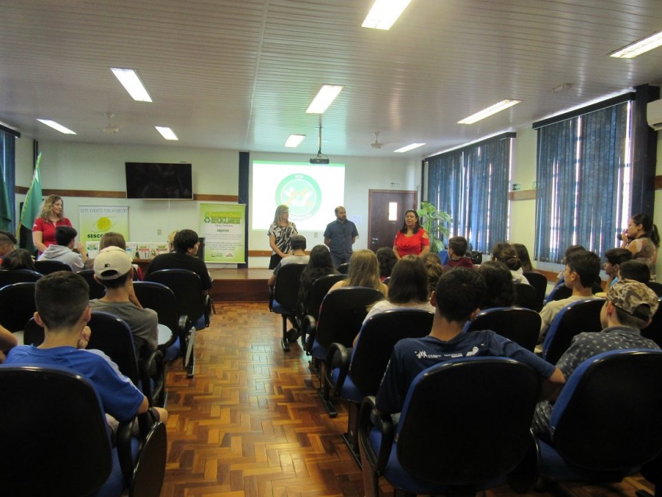 Programa Eco Cooperação leva educação ambiental aos espaços