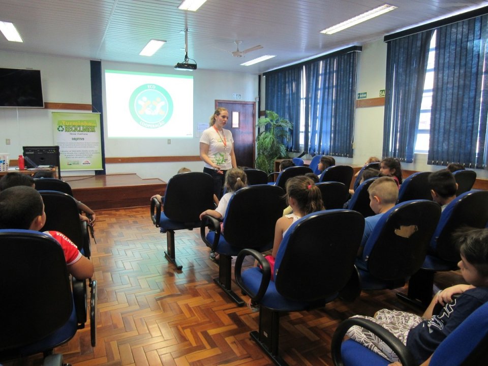 Programa Eco Cooperação leva educação ambiental aos espaços