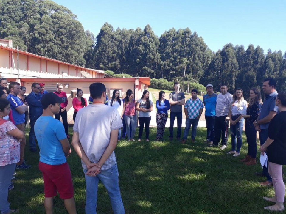 Homenagem aos voluntários do programa Amigo Energia