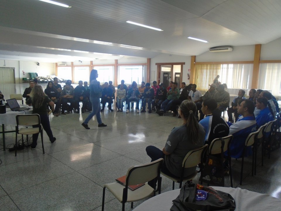 Programa Atitude Agora realiza 1ª oficina do Curso para Pessoa com Deficiência em Mandaguari (PR)