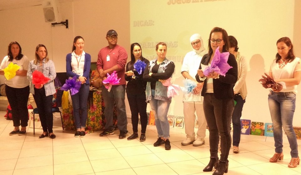 FALB realiza oficina de contação de histórias em Joaçaba (SC)