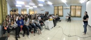 Cinema da Prevenção na Escola Hermínio Heusi da Silva em Romelândia (SC)