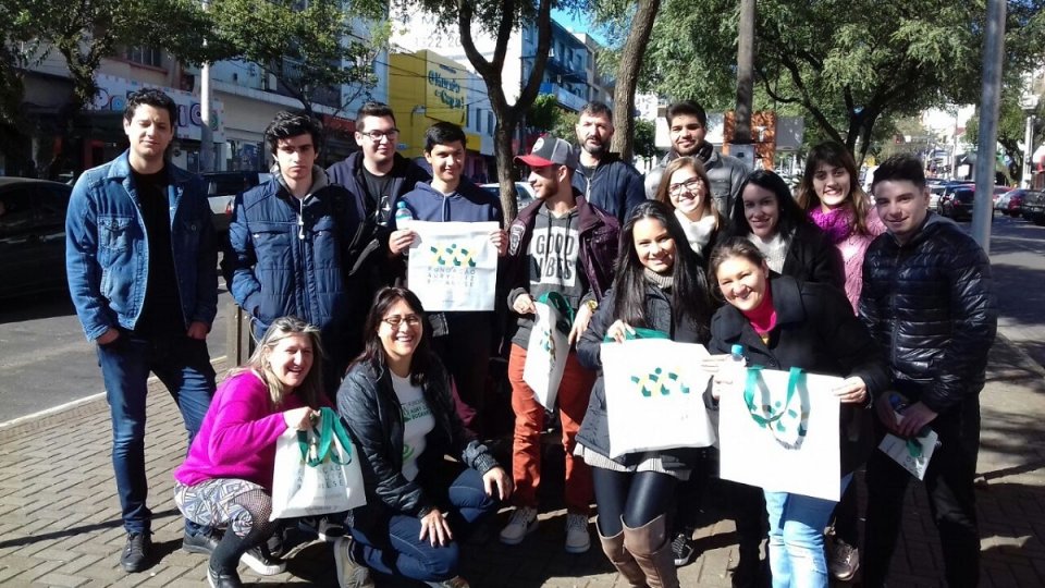 Pedágio solidário arrecada quase 15 mil reais para o Centro de Convivência do Idoso