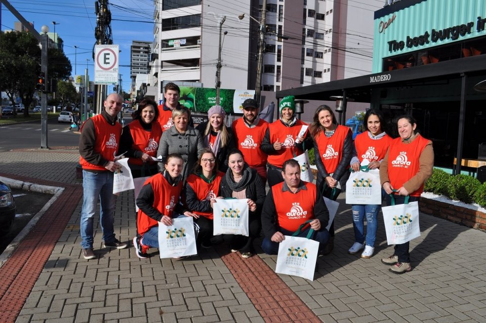Pedágio solidário arrecada quase 15 mil reais para o Centro de Convivência do Idoso