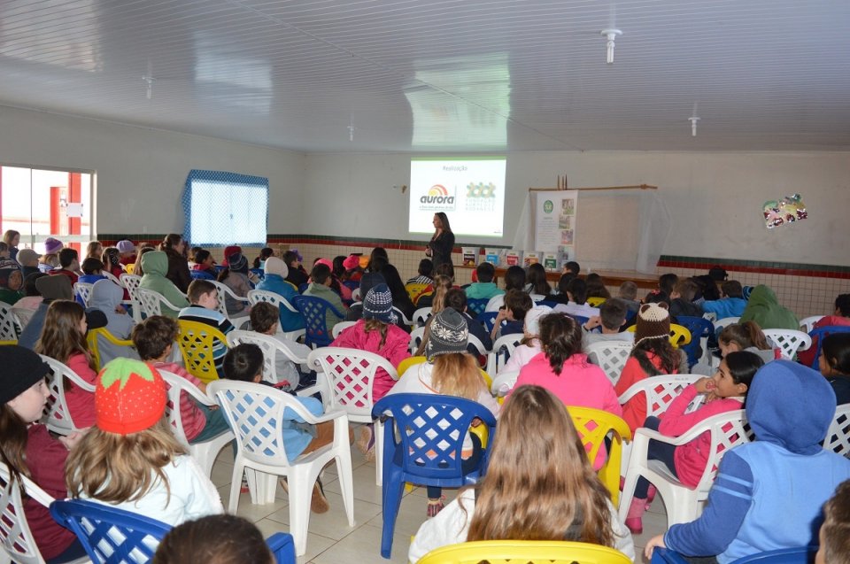 Programa Eco Cooperação promovendo a educação ambiental