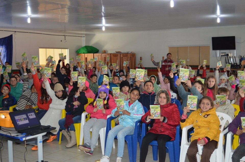 Programa Eco Cooperação promovendo a educação ambiental