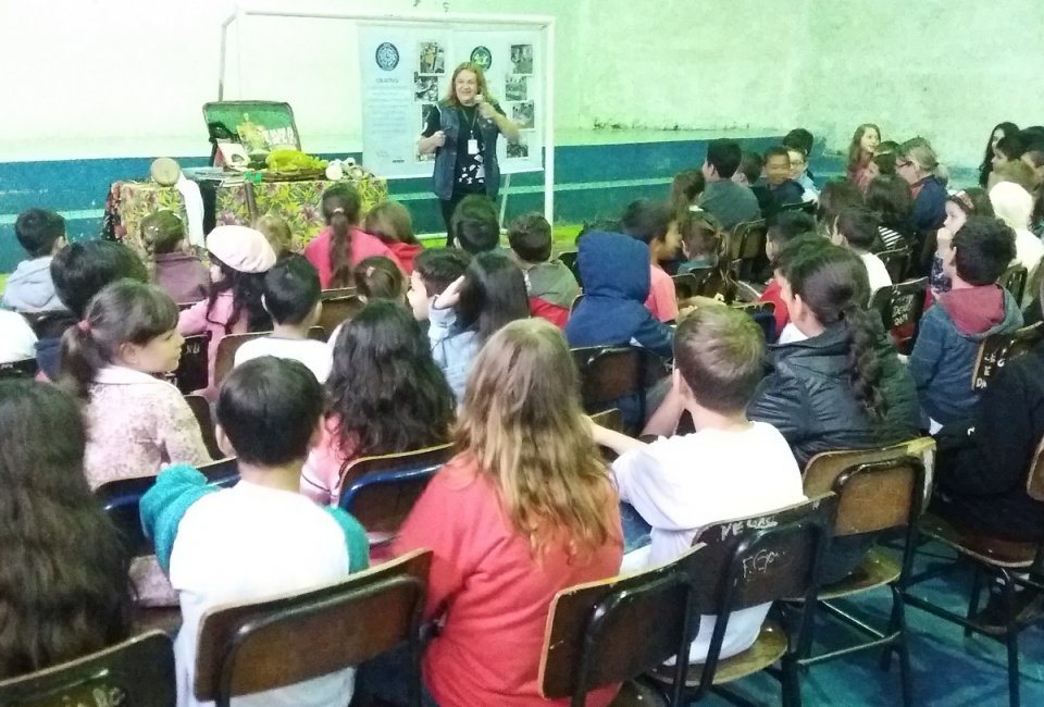 Literatura e contação de histórias com o Programa Roda de Leitura