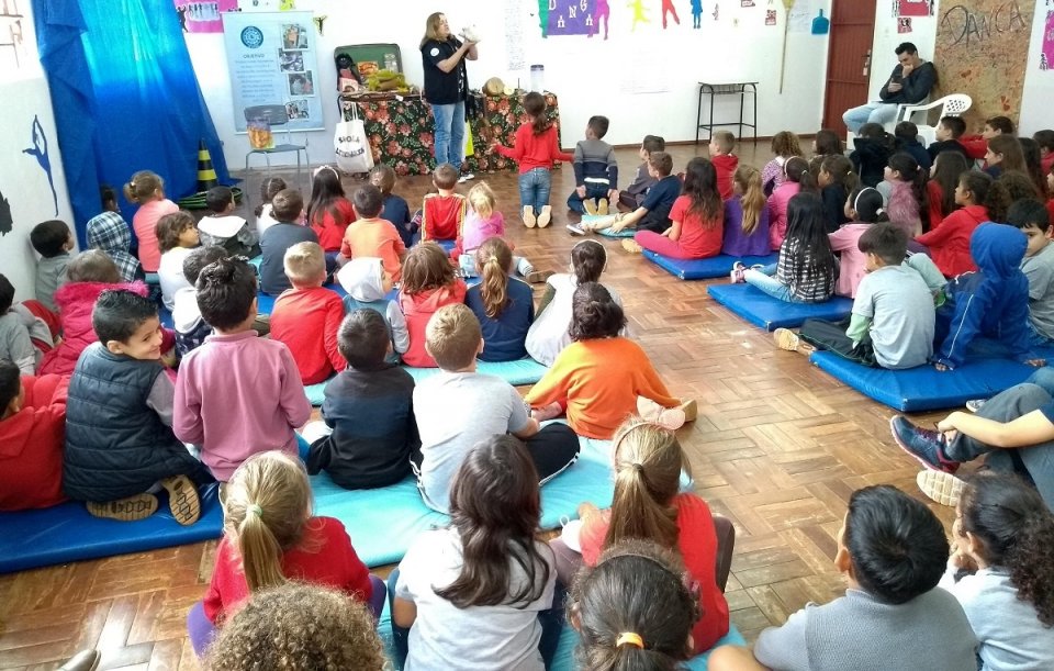 Literatura e contação de histórias com o Programa Roda de Leitura