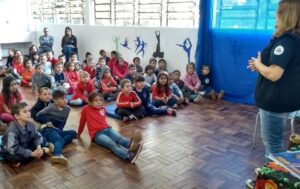 Literatura e contação de histórias com o Programa Roda de Leitura