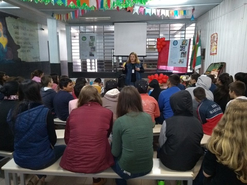 Formação de novos leitores com o programa Roda de Leitura