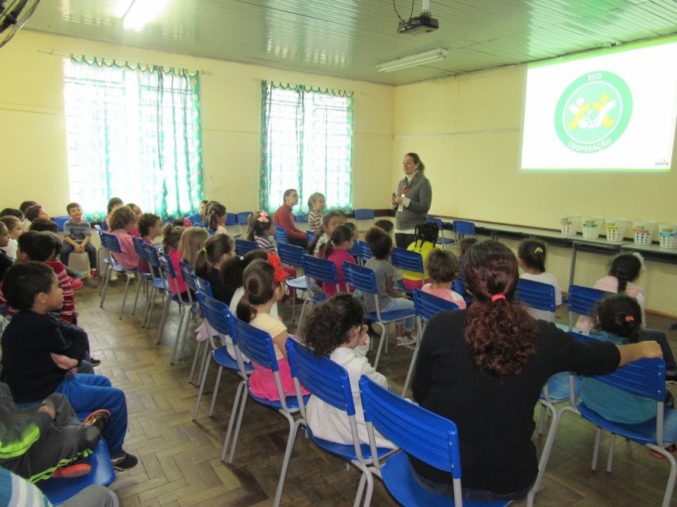 Eco Cooperação promovendo a preservação e a educação ambiental
