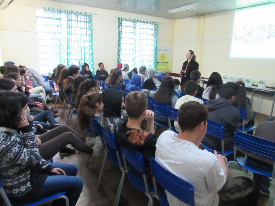 Eco Cooperação promovendo a preservação e a educação ambiental